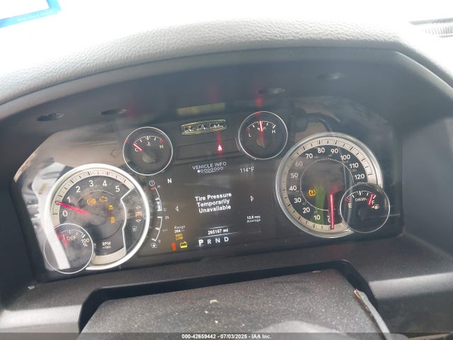 3C6UR5JL9JG161562 RAM 2500