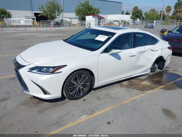 Lexus a25a-fxs 2025 58ADA1C14SU065278 Image 2