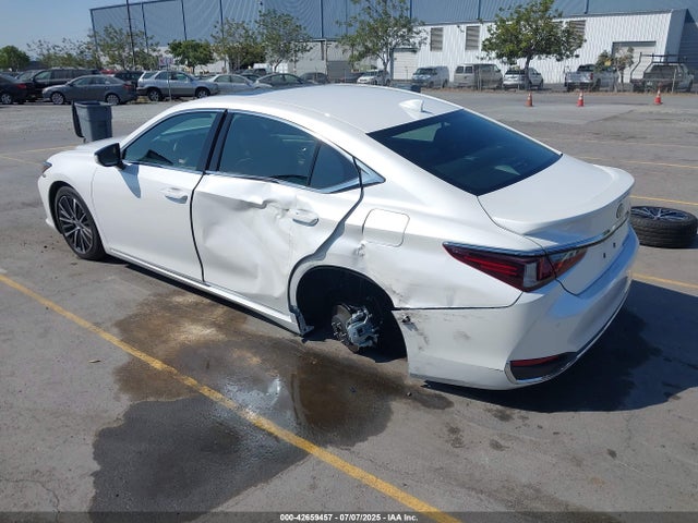 Lexus a25a-fxs 2025 58ADA1C14SU065278 Image 3