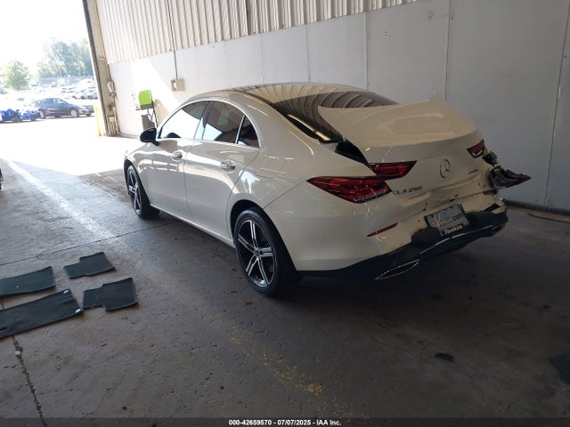 W1K5J4HB6NN301226 Mercedes-Benz m260
