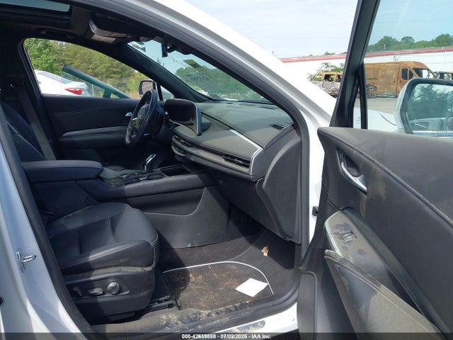 2024 CADILLAC XT4 1GYFZDR43RF147835 Photo 4