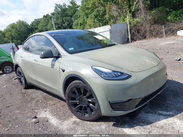 2022 TESLA MODEL Y 7SAYGDEE6NF367300 Photo 0