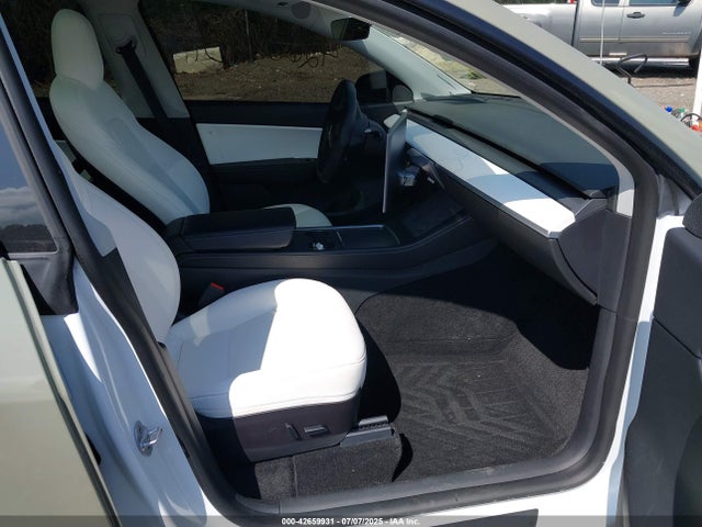 2022 TESLA MODEL Y 7SAYGDEE6NF367300 Photo 4