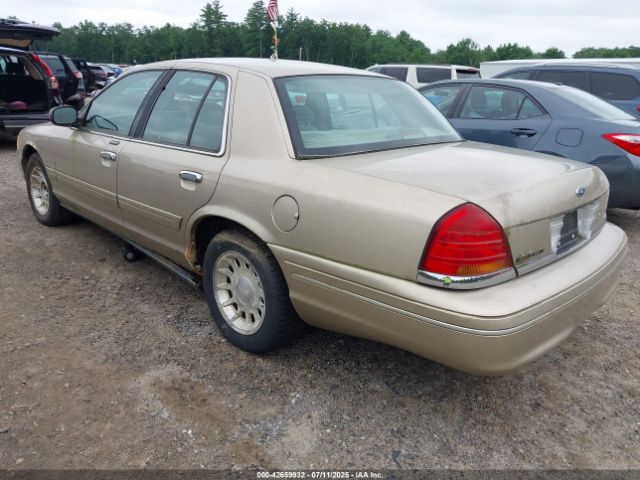 1999 FORD CROWN VICTORIA 2FAFP74W4XX118339 Photo 2