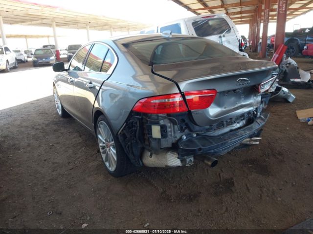 2018 JAGUAR XE SAJAN4GX3JCP36853 Photo 2