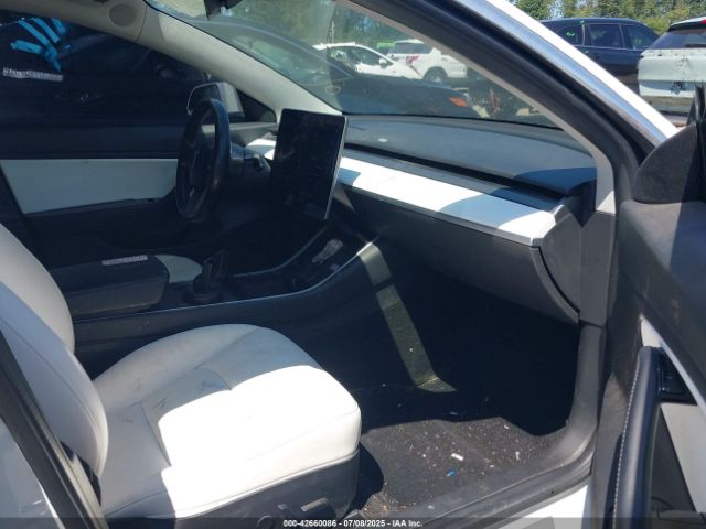 2018 TESLA MODEL 3 5YJ3E1EB6JF098114 Photo 4
