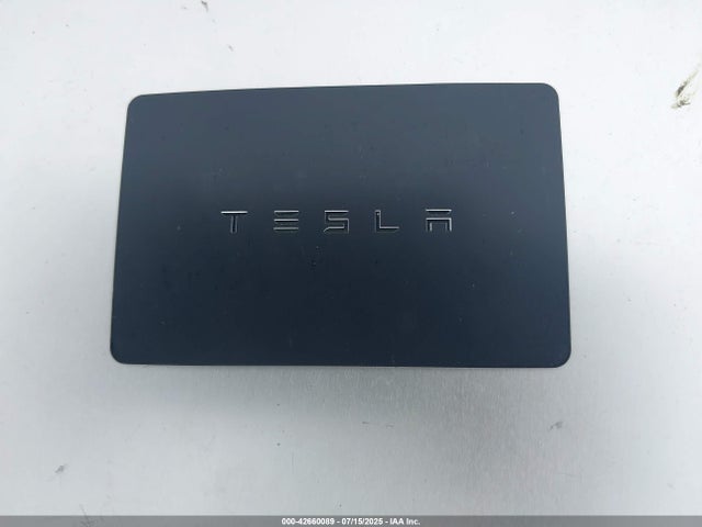 5YJ3E1EA8KF313260 Tesla MODEL 3