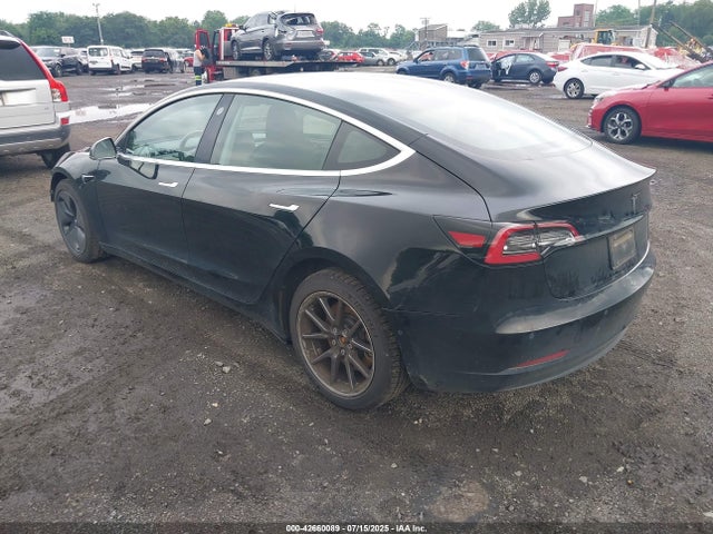 5YJ3E1EA8KF313260 Tesla MODEL 3