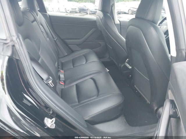 5YJ3E1EA8KF313260 Tesla MODEL 3