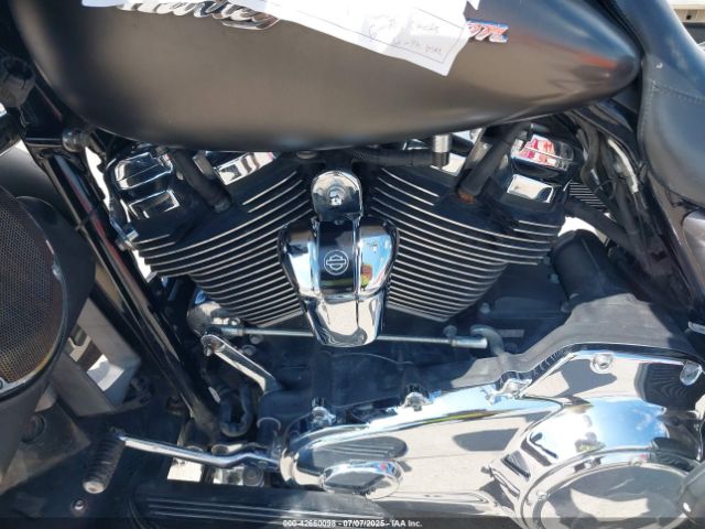 2020 HARLEY-DAVIDSON FLTRX 1HD1KHC16LB638018 Photo 8