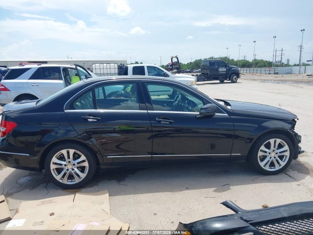 WDDGF4HBXEA965658 Mercedes-Benz C-Class