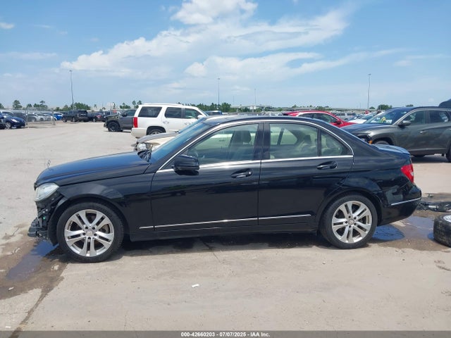 WDDGF4HBXEA965658 Mercedes-Benz C-Class