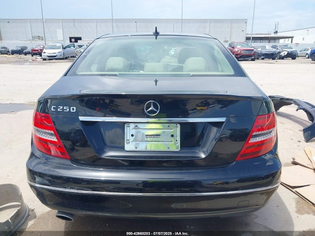 WDDGF4HBXEA965658 Mercedes-Benz C-Class