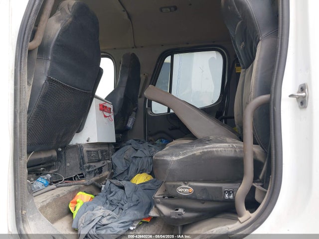 1FVHG5CY9GHHR8336 Freightliner Cummins Isl