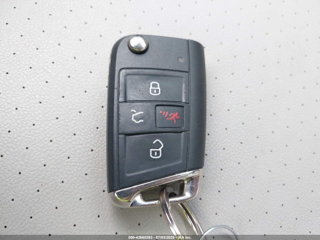 Volkswagen Tiguan 2018 3VV3B7AX8JM056599 Image 11