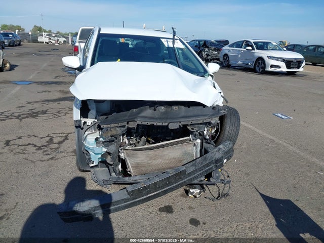 KMHCT5AEXHU350344 Hyundai 2017