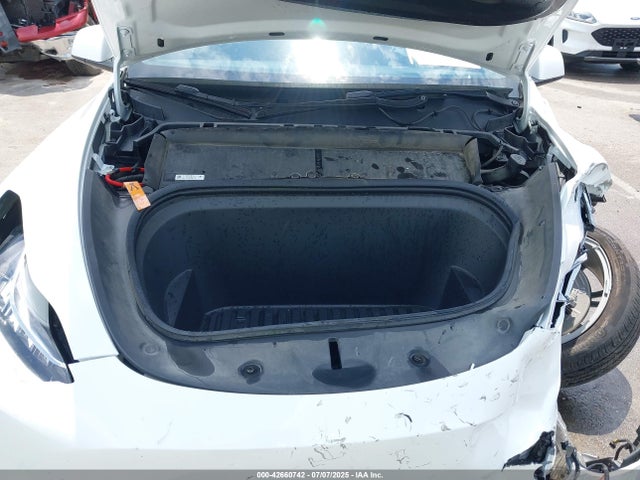 2021 TESLA MODEL Y 5YJYGAEE5MF297380 Photo 9