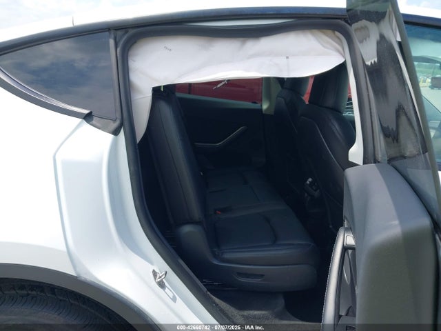 2021 TESLA MODEL Y 5YJYGAEE5MF297380 Photo 7