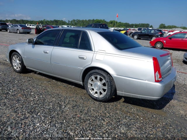 2011 CADILLAC DTS 1G6KA5E60BU107094 Photo 2
