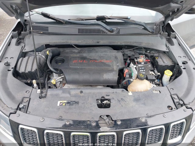 3C4NJCAB9JT318935 Jeep Compass