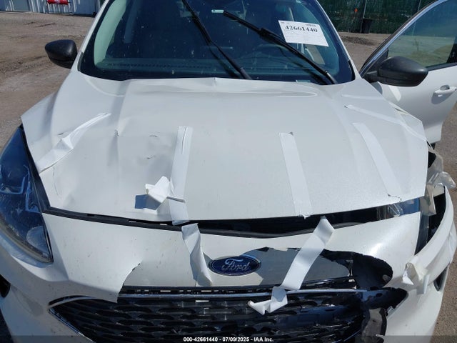 1FMCU9G65NUA60965 Ford ESCAPE SE