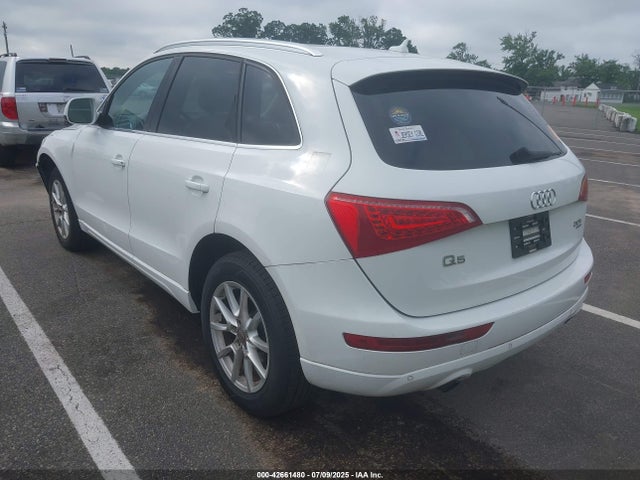 2011 AUDI Q5 WA1LFAFP2BA042618 Photo 2
