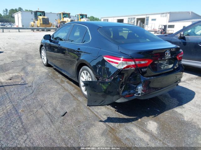 2018 TOYOTA CAMRY JTNB11HK2J3010350 Photo 2