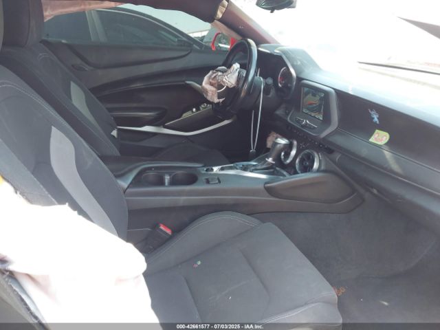 2018 CHEVROLET CAMARO 1G1FB1RXXJ0102992 Photo 4