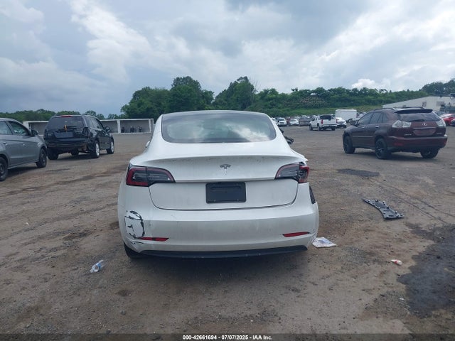 5YJ3E1EA5PF465410 Tesla MODEL 3