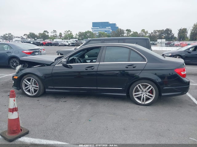 WDDGF4HB8EA940242 Mercedes-Benz C-Class