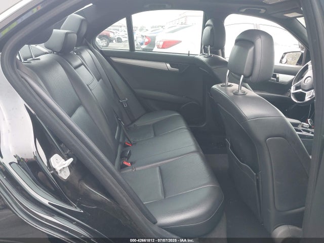 WDDGF4HB8EA940242 Mercedes-Benz C-Class