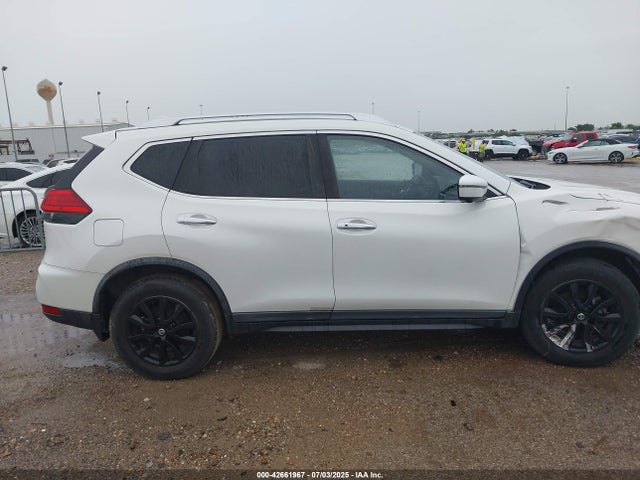KNMAT2MV5HP610931 Nissan 2017