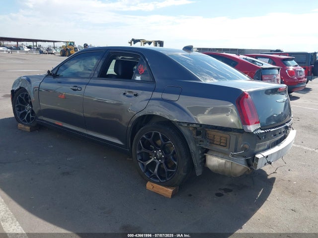 2C3CCABG2KH562831 Chrysler 300