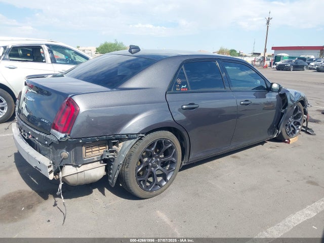 2C3CCABG2KH562831 Chrysler 300