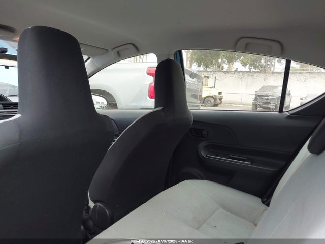 JTDKDTB37F1102047 Toyota 1nz-fxe+1lm