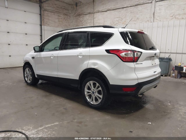 1FMCU9G90HUB90733 Ford 2017
