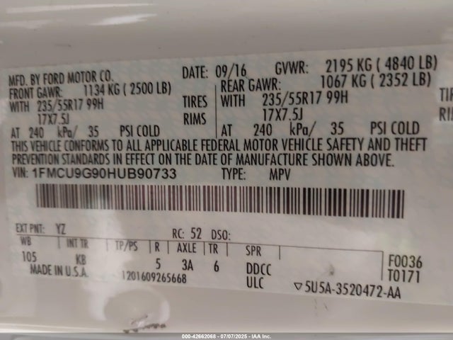 1FMCU9G90HUB90733 Ford 2017