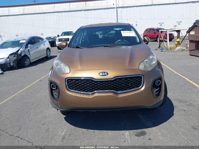KNDPMCAC6H7069565 KIA Sportage Lx