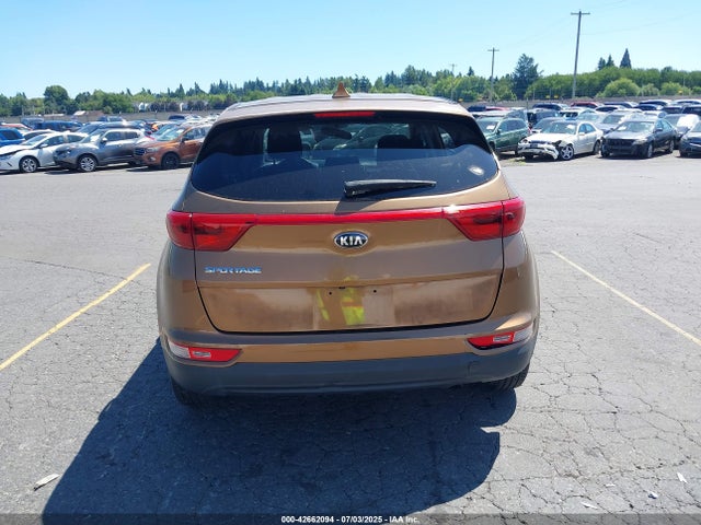 KNDPMCAC6H7069565 KIA Sportage Lx