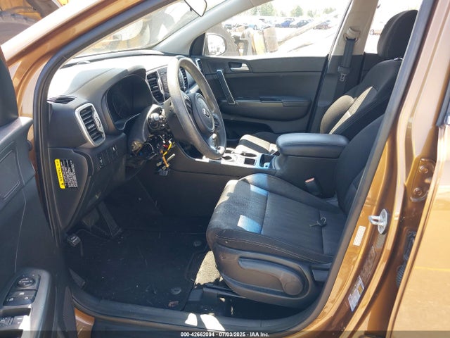 KNDPMCAC6H7069565 KIA Sportage Lx