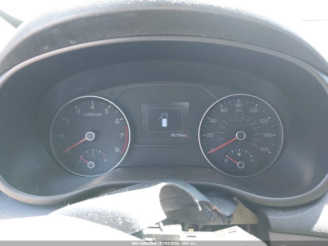 KNDPMCAC6H7069565 KIA Sportage Lx