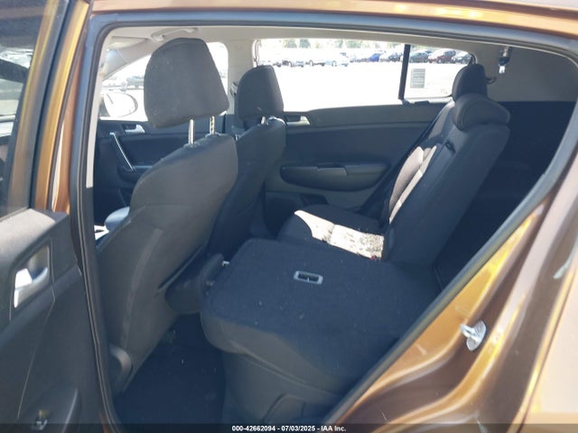 KNDPMCAC6H7069565 KIA Sportage Lx