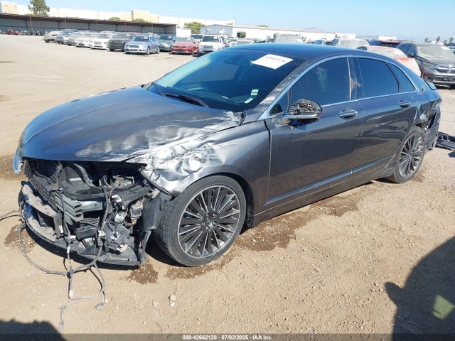 Lincoln 2016 2016 3LN6L2LU7GR624914 Image 2