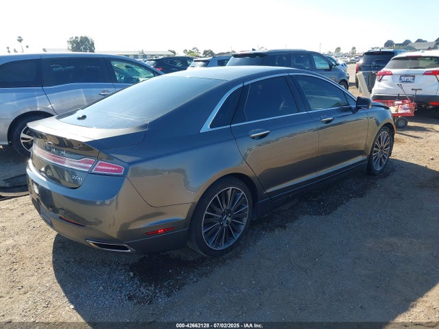 Lincoln 2016 2016 3LN6L2LU7GR624914 Image 4