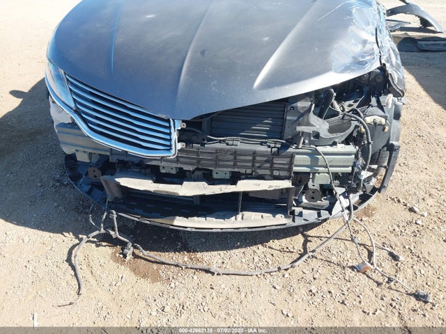 Lincoln 2016 2016 3LN6L2LU7GR624914 Image 6