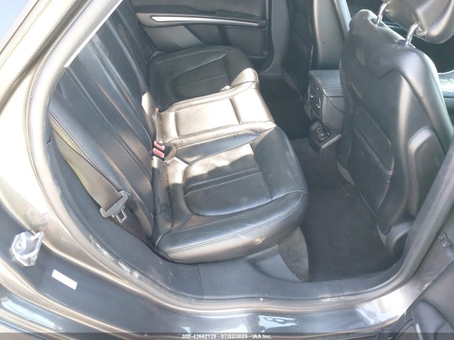 Lincoln 2016 2016 3LN6L2LU7GR624914 Image 8