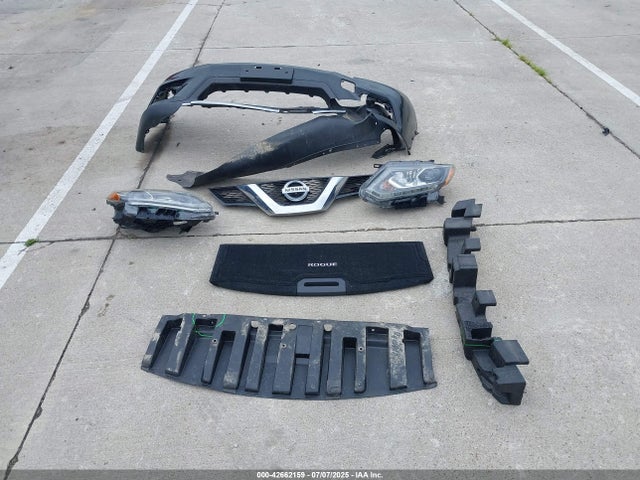 5N1AT2MV1FC924785 Nissan Rogue