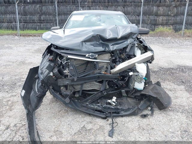 2GNAXHEVXM6123053 Chevrolet Equinox Fwd Ls