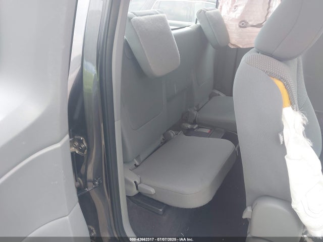 5TFTX4CN2FX058585 Toyota 2tr-fe