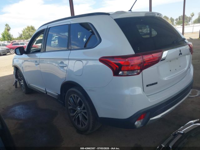 2016 MITSUBISHI OUTLANDER JA4AD3A30GZ056443 Photo 2